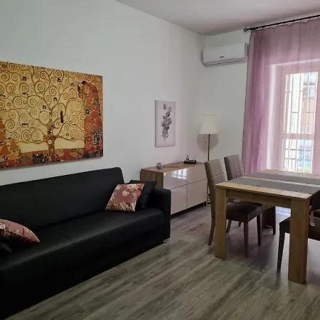 Apartment Dr House
