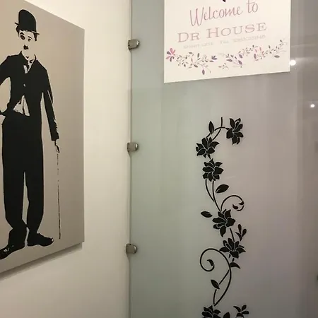 Dr House Apartment *